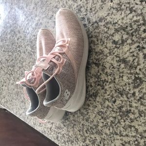 New balance shoes